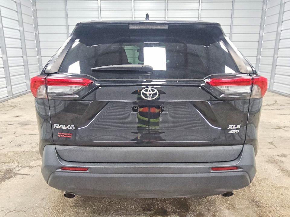 Продажа на аукционе авто 2021 Toyota Rav4, vin: 2T3P1RFV9MW171964, номер лота: 68590826