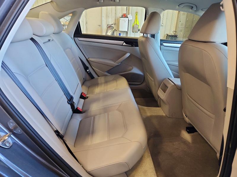 2015 Volkswagen Passat მანქანა იყიდება აუქციონზე, vin: 1VWAS7A33FC100372, აუქციონის ნომერი: 68164366