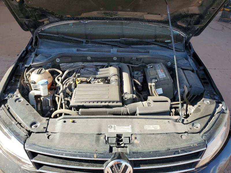 69022226 :رقم المزاد ، 3VWDB7AJ8HM385101 vin ، 2017 Volkswagen Jetta مزاد بيع