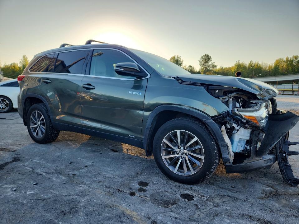 2019 Toyota Highlander Hybrid მანქანა იყიდება აუქციონზე, vin: 5TDJGRFH2KS055339, აუქციონის ნომერი: 69891136