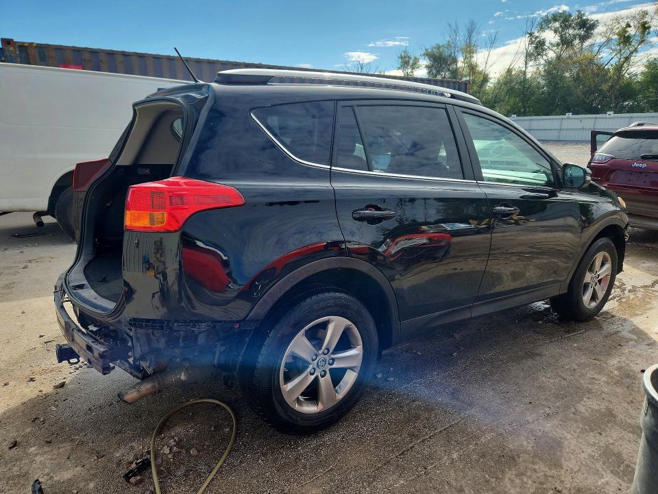 2015 Toyota Rav4 მანქანა იყიდება აუქციონზე, vin: 2T3RFREV5FW385641, აუქციონის ნომერი: 70602826