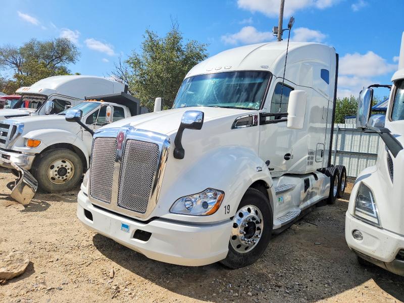 Продажа на аукционе авто 2019 Kenworth Construction, vin: 1XKYDP9X8KJ229155, номер лота: 69424216