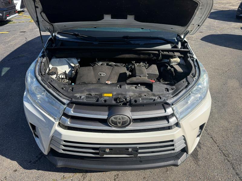 Aukcja sprzedaży 2018 Toyota Highlander, vin: 5TDJZRFH2JS808876, numer aukcji: 69137626