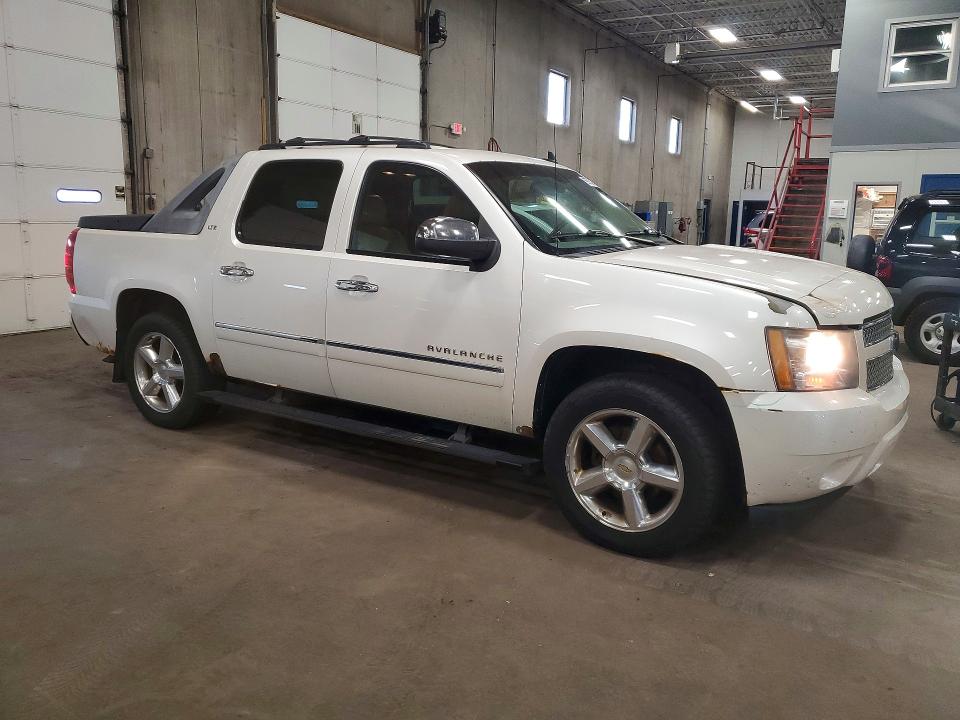 Продажа на аукционе авто 2011 Chevrolet Avalanche, vin: 3GNTKGE39BG232654, номер лота: 69752656