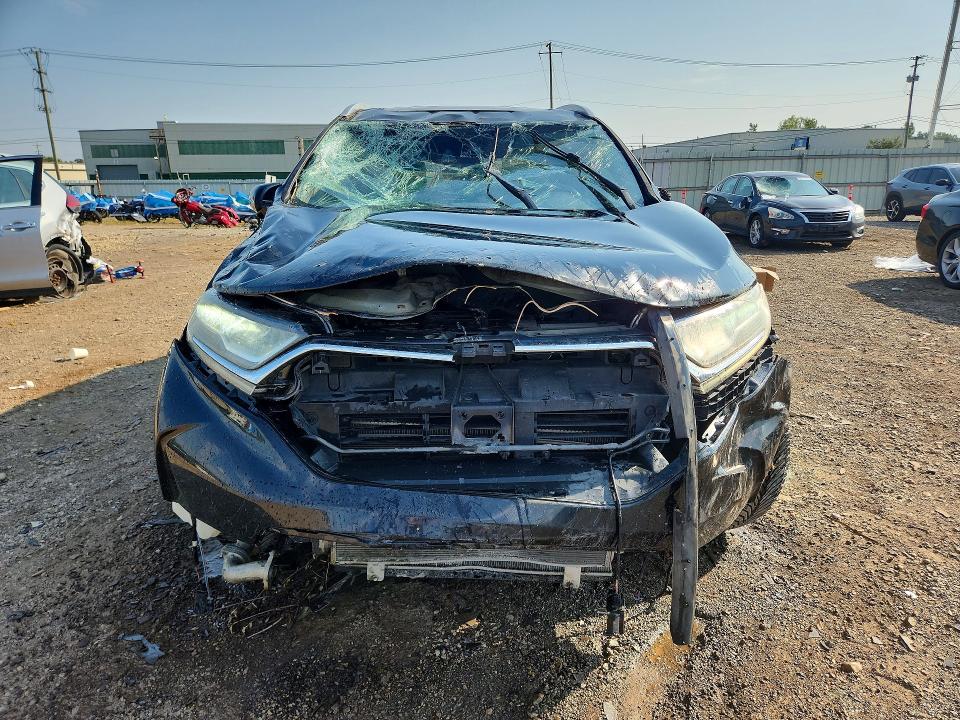 Продаж на аукціоні авто 2018 Honda Cr-v, vin: 7FARW2H99JE032683, номер лоту: 67460306