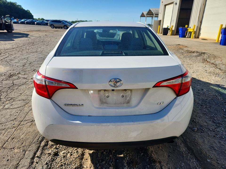 68178926 :رقم المزاد ، 5YFBURHE0FP280275 vin ، 2015 Toyota Corolla مزاد بيع