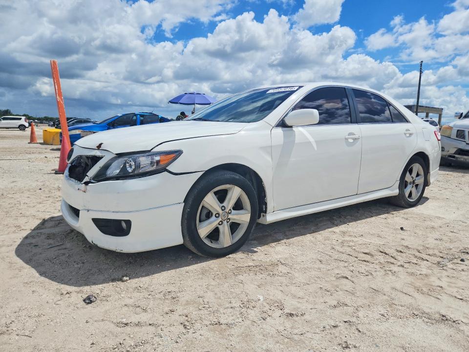 2011 Toyota Camry მანქანა იყიდება აუქციონზე, vin: 4T1BF3EK2BU583035, აუქციონის ნომერი: 70557016