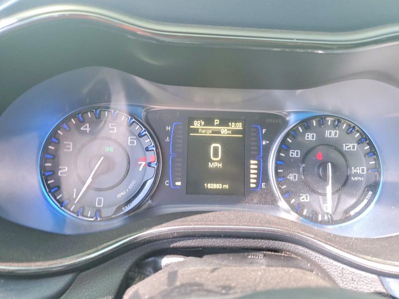 70312776 :رقم المزاد ، 1C3CCCBG5FN514913 vin ، 2015 Chrysler 200 مزاد بيع