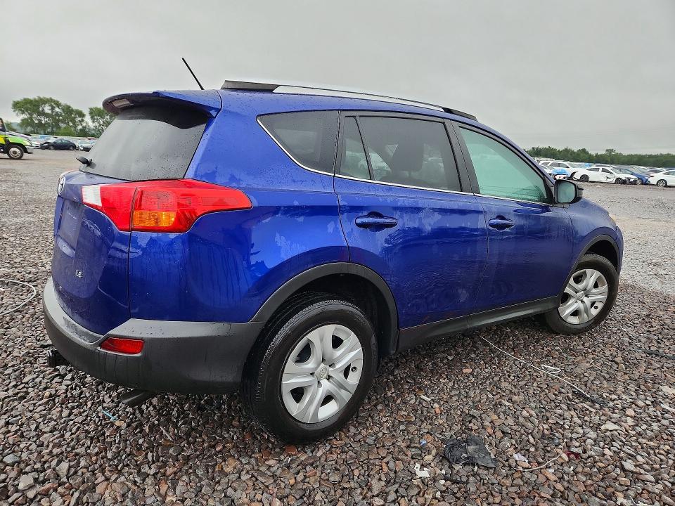 68271776 :رقم المزاد ، 2T3ZFREV8FW209831 vin ، 2015 Toyota Rav4 مزاد بيع