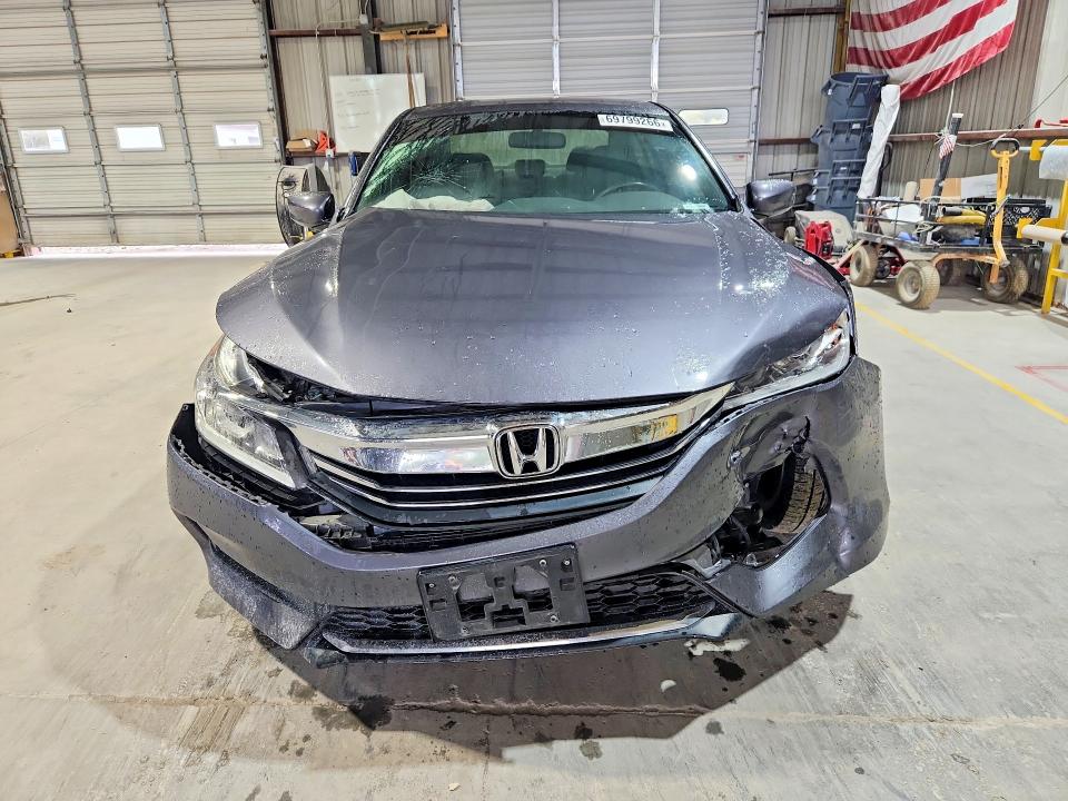 Aukcja sprzedaży 2017 Honda Accord, vin: 1HGCR2E51HA056670, numer aukcji: 69799266