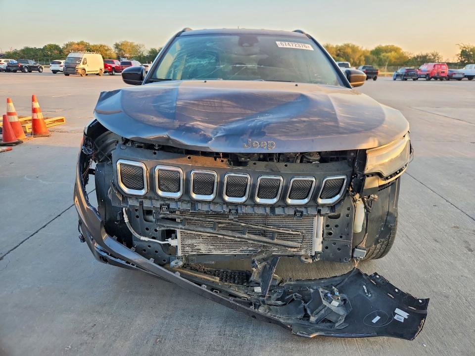 67472376 :رقم المزاد ، 3C4NJCBB0NT202334         vin ، 2022 Jeep Compass مزاد بيع