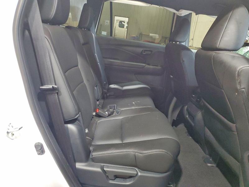 Продаж на аукціоні авто 2024 Honda Passport, vin: 5FNYF8H5XRB023204, номер лоту: 69439876