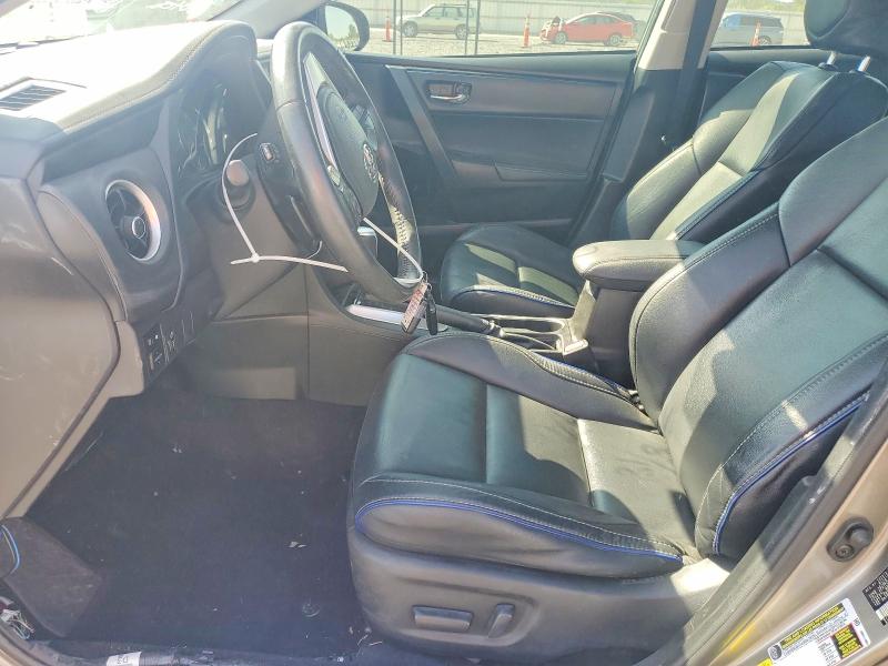 67644576 :رقم المزاد ، 5YFBURHE4HP682867 vin ، 2017 Toyota Corolla مزاد بيع