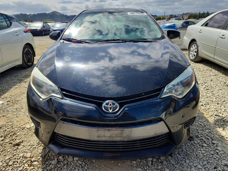 Продаж на аукціоні авто 2015 Toyota Corolla, vin: 5YFBURHE3FP246945, номер лоту: 68712636