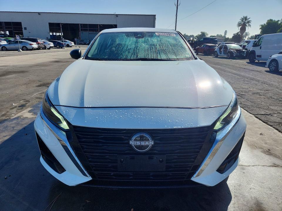 70558316 :رقم المزاد ، 1N4BL4DVXSN332245 vin ، 2025 Nissan Altima مزاد بيع