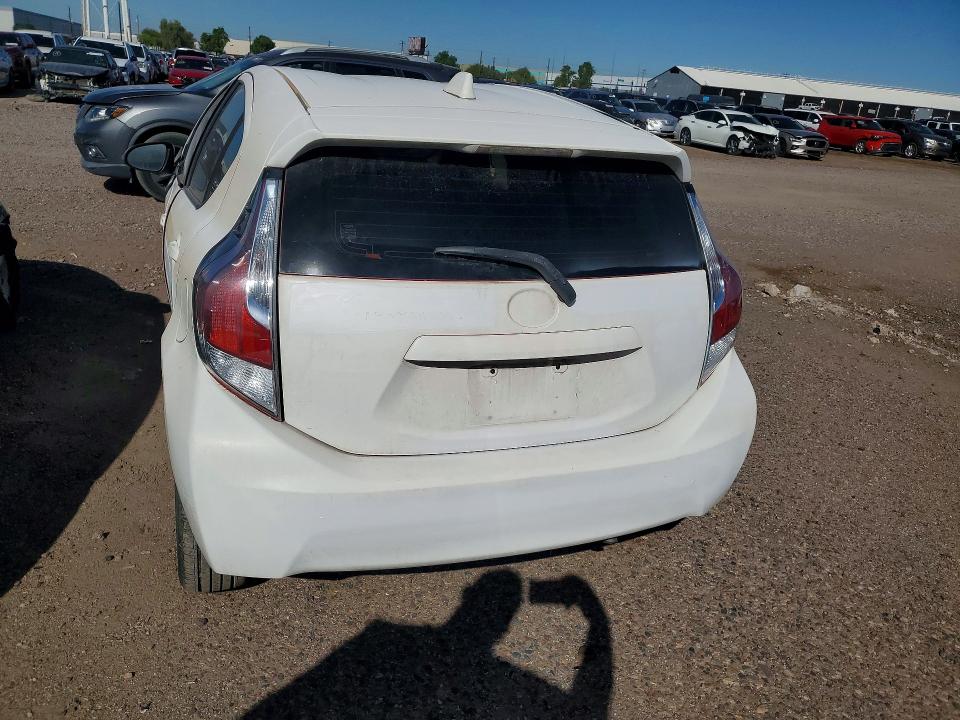 2016 Toyota Prius C მანქანა იყიდება აუქციონზე, vin: JTDKDTB33G1128792, აუქციონის ნომერი: 67275706