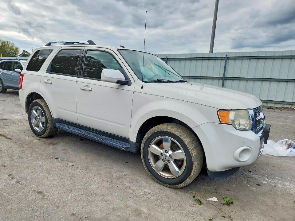 2011 Ford Escape მანქანა იყიდება აუქციონზე, vin: 1FMCU0EG1BKC01660, აუქციონის ნომერი: 71101246