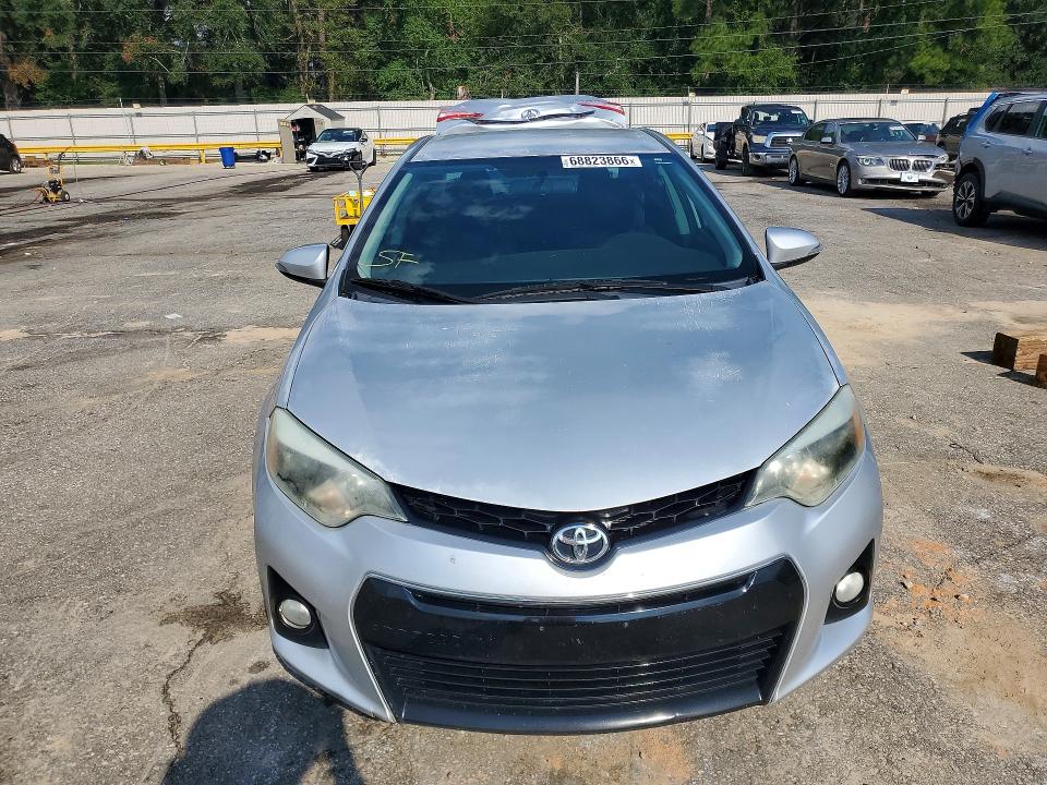 68823866 :رقم المزاد ، 5YFBURHE5FP226891 vin ، 2015 Toyota Corolla مزاد بيع