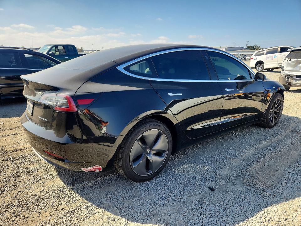 Продаж на аукціоні авто 2020 Tesla Model 3, vin: 5YJ3E1EBXLF806643, номер лоту: 69562556