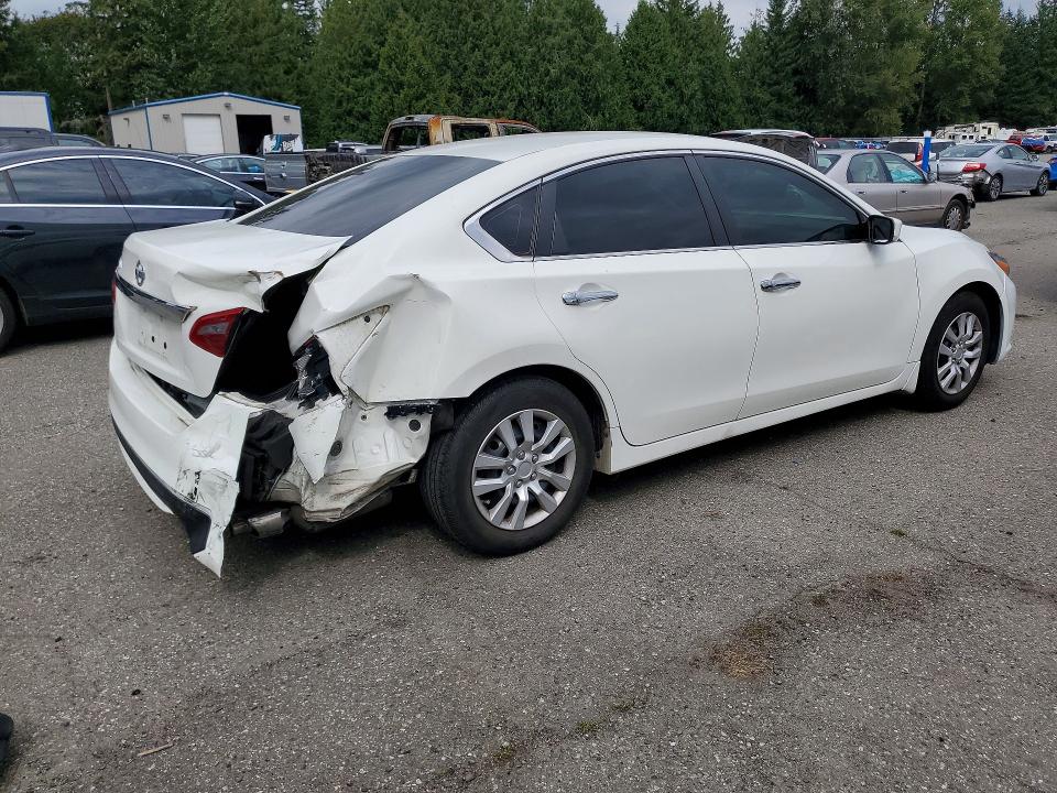 Auction sale of the 2018 Nissan Altima, vin: 1N4AL3AP1JC260857, lot number: 67213626