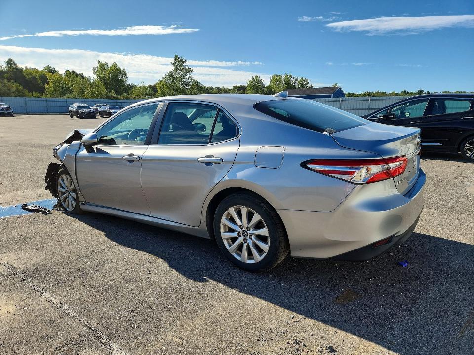 67785566 :رقم المزاد ، 4T1B11HKXKU692681 vin ، 2019 Toyota Camry مزاد بيع