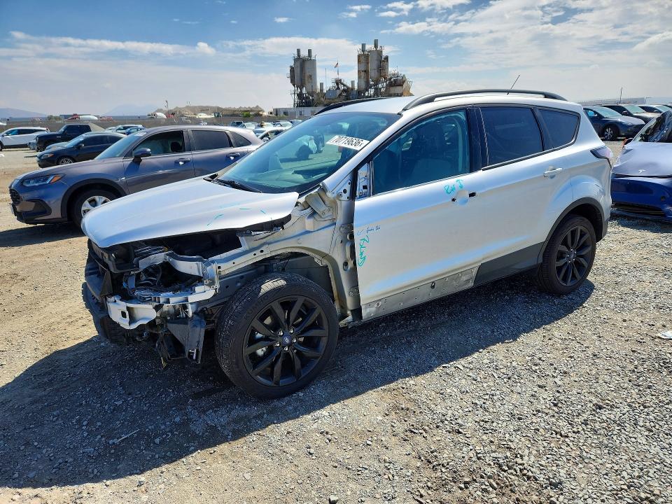 Продажа на аукционе авто 2018 Ford Escape, vin: 1FMCU0GD3JUB13926, номер лота: 70719636
