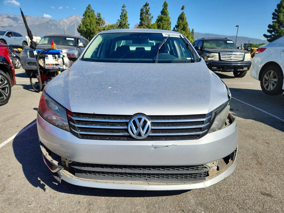2013 Volkswagen Passat მანქანა იყიდება აუქციონზე, vin: 1VWAP7A32DC033875, აუქციონის ნომერი: 70638006