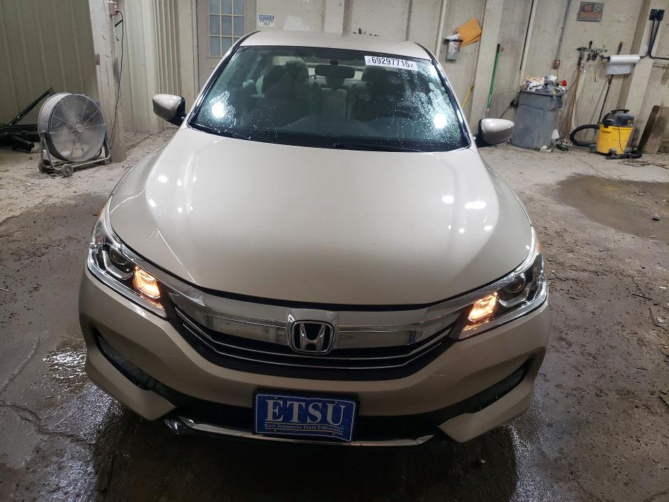 Продаж на аукціоні авто 2017 Honda Accord, vin: 1HGCR2F38HA285733, номер лоту: 69297716