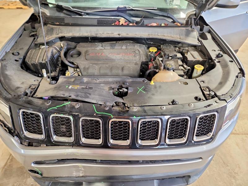 68985056 :رقم المزاد ، 3C4NJDBB2JT263586 vin ، 2018 Jeep Compass مزاد بيع