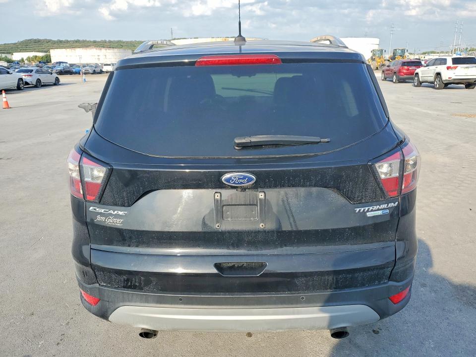 2017 Ford Escape მანქანა იყიდება აუქციონზე, vin: 1FMCU9JD8HUC89734, აუქციონის ნომერი: 70690316
