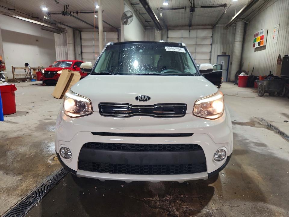 2017 Kia Soul მანქანა იყიდება აუქციონზე, vin: KNDJP3A53H7487418, აუქციონის ნომერი: 68947096