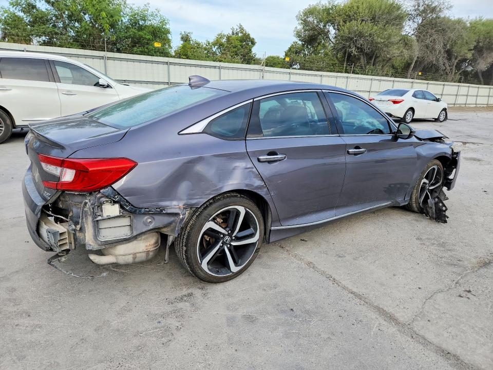 69192856 :رقم المزاد ، 1HGCV2F90JA025039 vin ، 2018 Honda Accord مزاد بيع