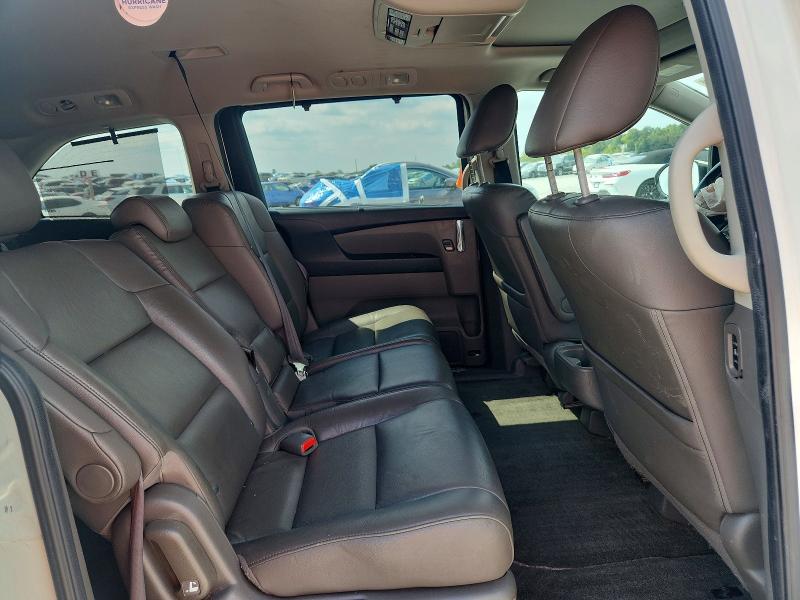 69245186 :رقم المزاد ، 5FNRL5H96FB026384 vin ، 2015 Honda Odyssey مزاد بيع