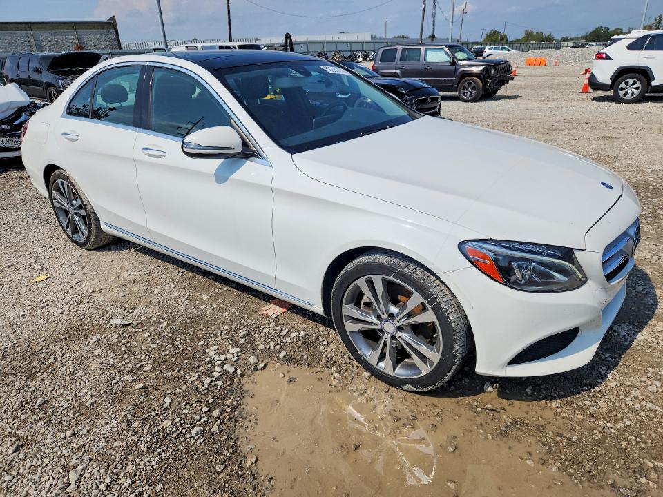 68396176 :رقم المزاد ، 55SWF4KB0GU175907 vin ، 2016 Mercedes-benz C مزاد بيع