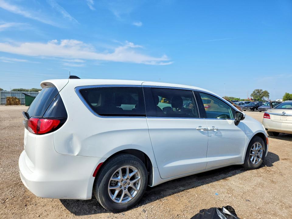 68056636 :رقم المزاد ، 2C4RC1CG9NR203687 vin ، 2022 Chrysler Voyager مزاد بيع