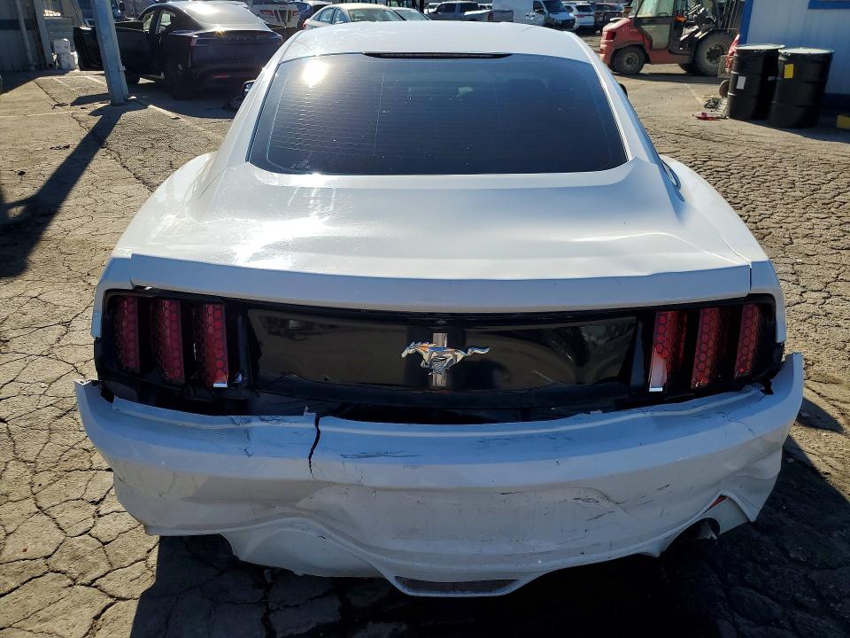68372186 :رقم المزاد ، 1FA6P8AM8G5284356 vin ، 2016 Ford Mustang مزاد بيع