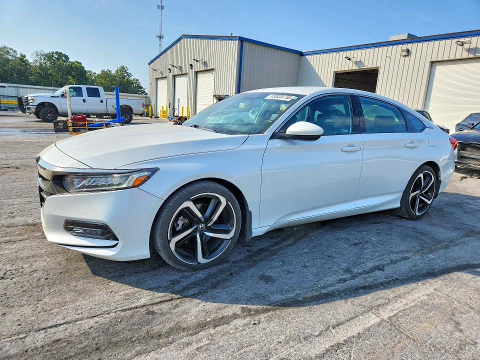 Aukcja sprzedaży 2018 Honda Accord, vin: 1HGCV1F38JA266000, numer aukcji: 69528736