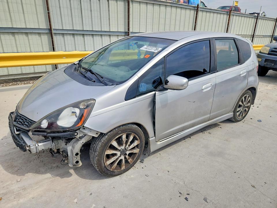 Продажа на аукционе авто 2013 Honda Fit, vin: JHMGE8H51DC044042, номер лота: 70223776