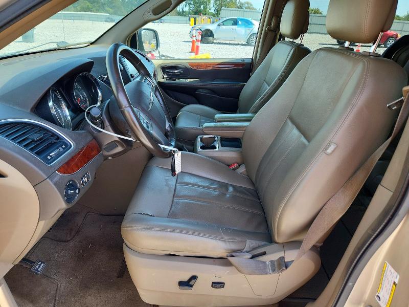 69073086 :رقم المزاد ، 2C4RC1BG1DR588940         vin ، 2013 Chrysler Town & Country مزاد بيع