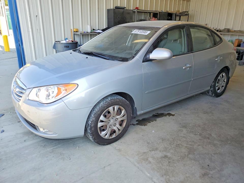 67910586 :رقم المزاد ، KMHDU4AD8AU942429 vin ، 2010 Hyundai Elantra مزاد بيع