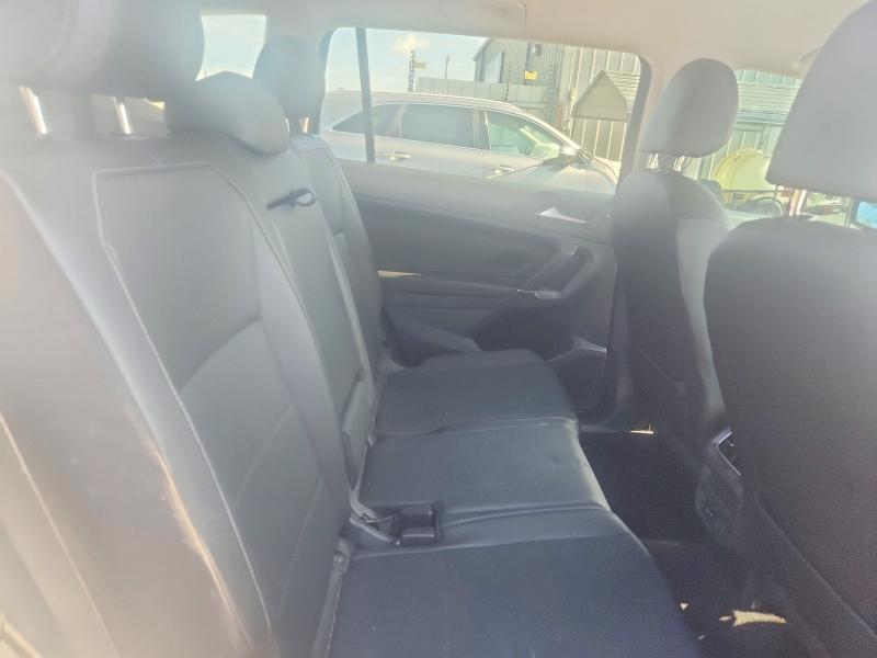 2018 Volkswagen Tiguan მანქანა იყიდება აუქციონზე, vin: 3VV3B7AX0JM057231, აუქციონის ნომერი: 68549136