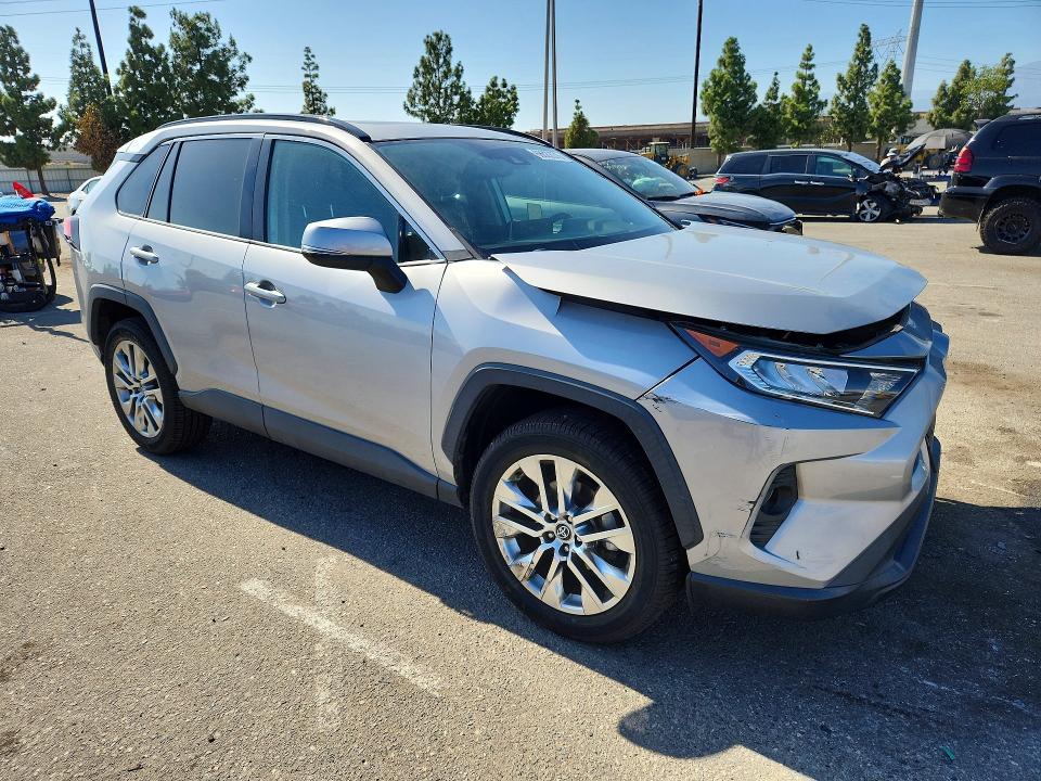 68622076 :رقم المزاد ، 2T3C1RFV9LW083901 vin ، 2020 Toyota Rav4 مزاد بيع
