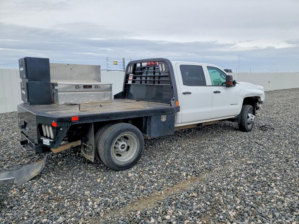 70299626 :رقم المزاد ، 1GC4KYCG8JF258090 vin ، 2018 Chevrolet Silverado مزاد بيع