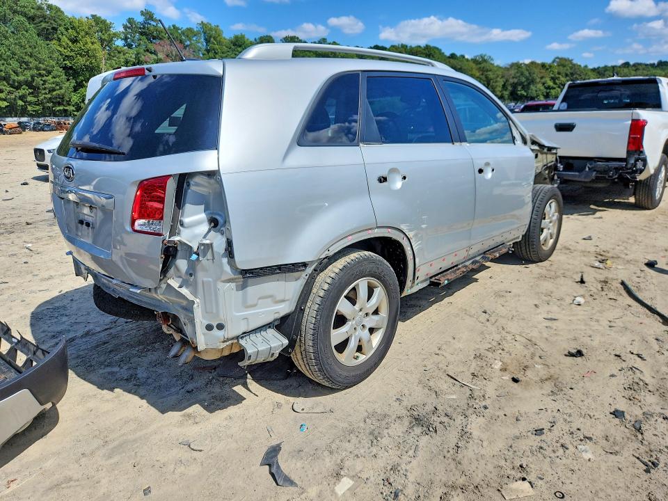68832986 :رقم المزاد ، 5XYKT4A25DG328795 vin ، 2013 Kia Sorento مزاد بيع