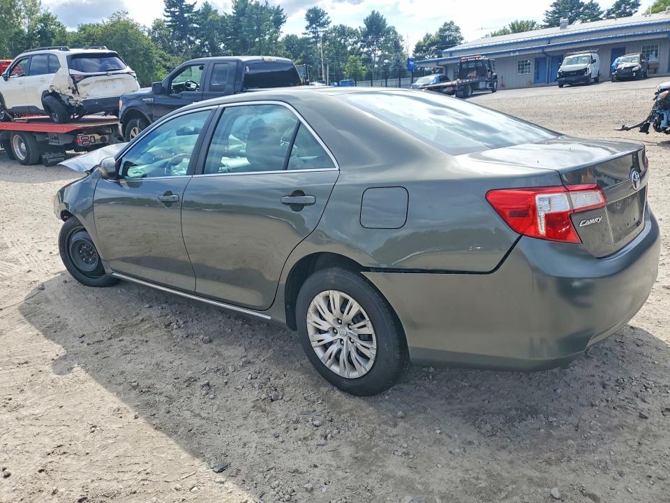 67827756 :رقم المزاد ، 4T4BF1FK4ER353722 vin ، 2014 Toyota Camry مزاد بيع