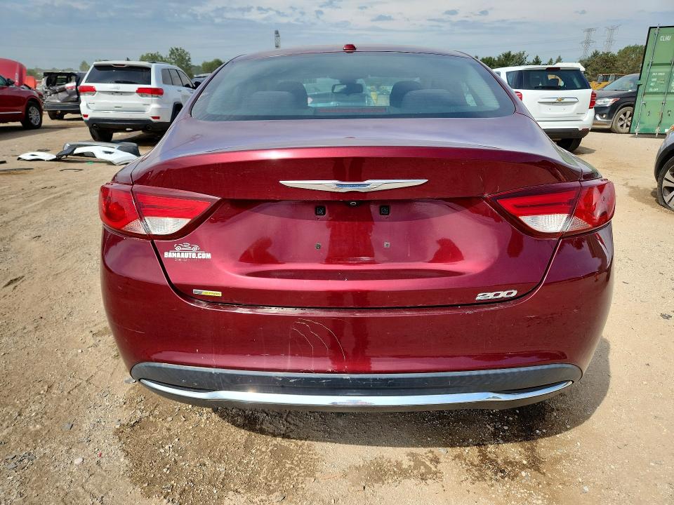 67899446 :رقم المزاد ، 1C3CCCAB4FN628777 vin ، 2015 Chrysler 200 مزاد بيع