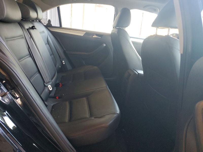 68219806 :رقم المزاد ، 3VWD17AJ7EM431080 vin ، 2014 Volkswagen Jetta مزاد بيع