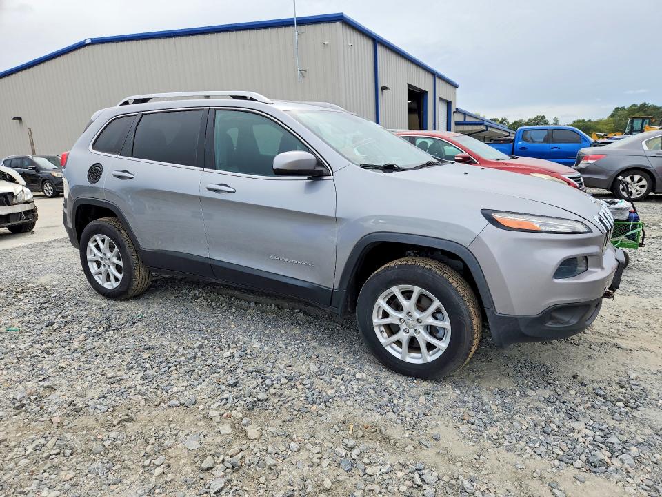 68888706 :رقم المزاد ، 1C4PJMCS2EW318156 vin ، 2014 Jeep Cherokee مزاد بيع