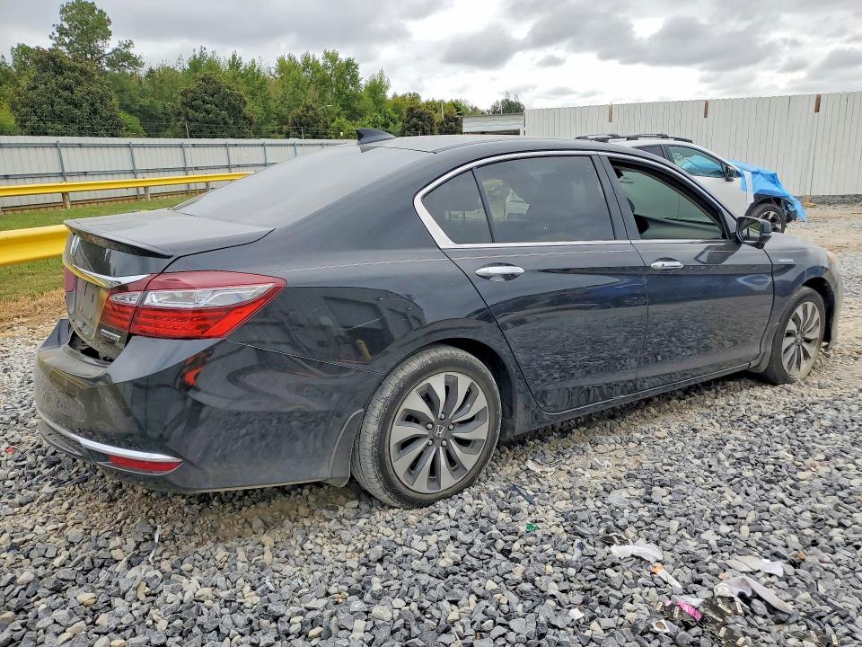 Продаж на аукціоні авто 2017 Honda Accord, vin: JHMCR6F34HC001054, номер лоту: 70176046