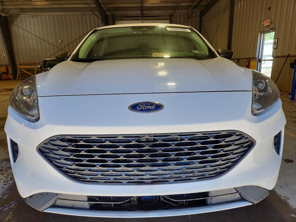 70466906 :رقم المزاد ، 1FMCU9F68MUA68476 vin ، 2021 Ford Escape مزاد بيع